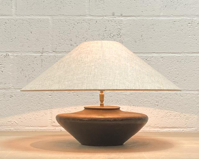 Lamp gemaakt van rijstwijnpot